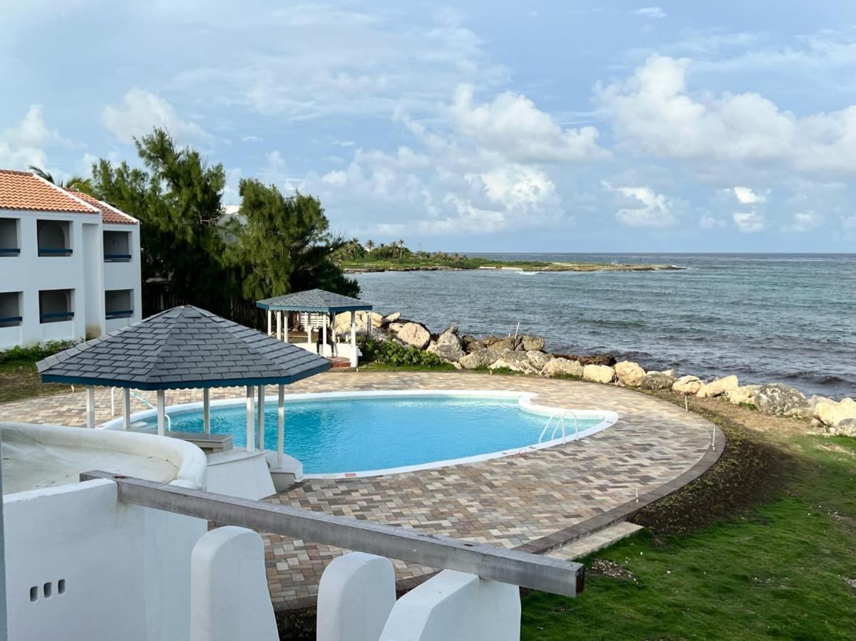 Oceanblue Resort Christ Church Buitenkant foto